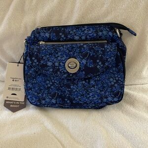 Baggallini Calais Crossbody